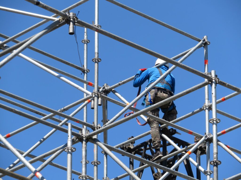 AdobeStock 206525221 Oleg.63fcfac646261.png 1024x768 - Exploring the Advantages and Importance of Scaffolding in Malaysia